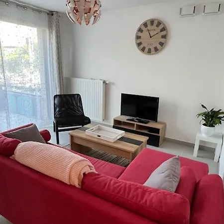 Spacieux T3+terrasse إيكس ليه با