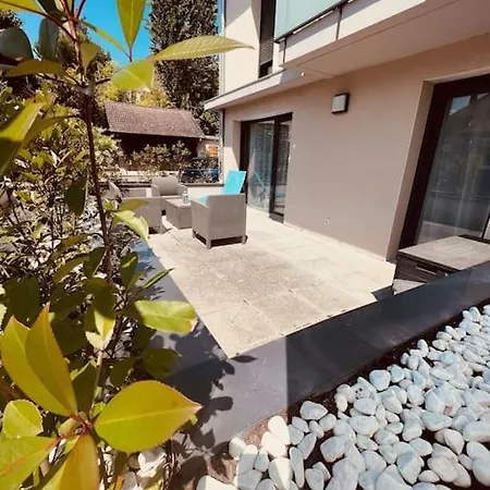 Spacieux T3+terrasse * إيكس ليه با